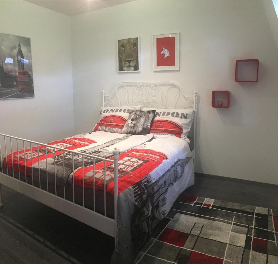 Buckingham Palace Apartman, Debrecen Dış mekan fotoğraf