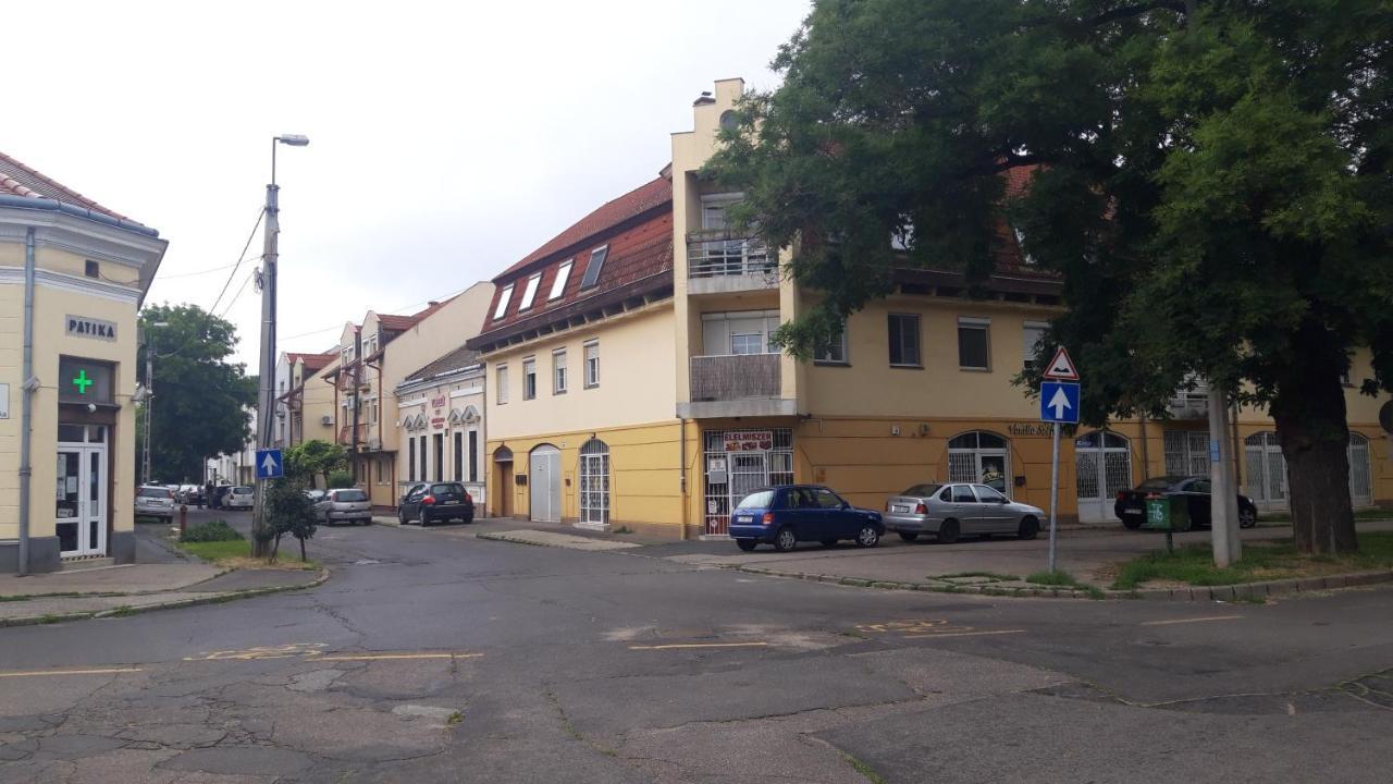 Buckingham Palace Apartman, Debrecen Dış mekan fotoğraf