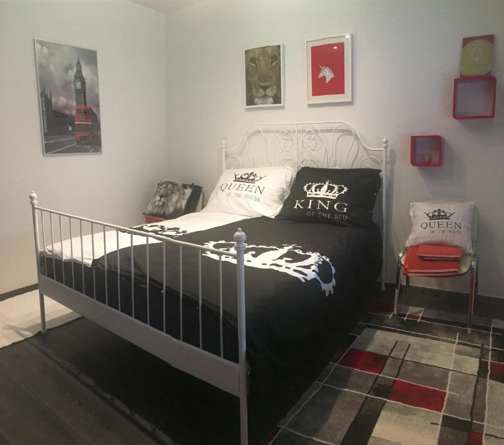 Buckingham Palace Apartman, Debrecen Dış mekan fotoğraf