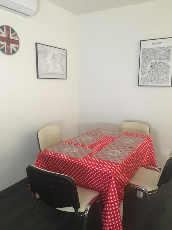 Buckingham Palace Apartman, Debrecen Dış mekan fotoğraf